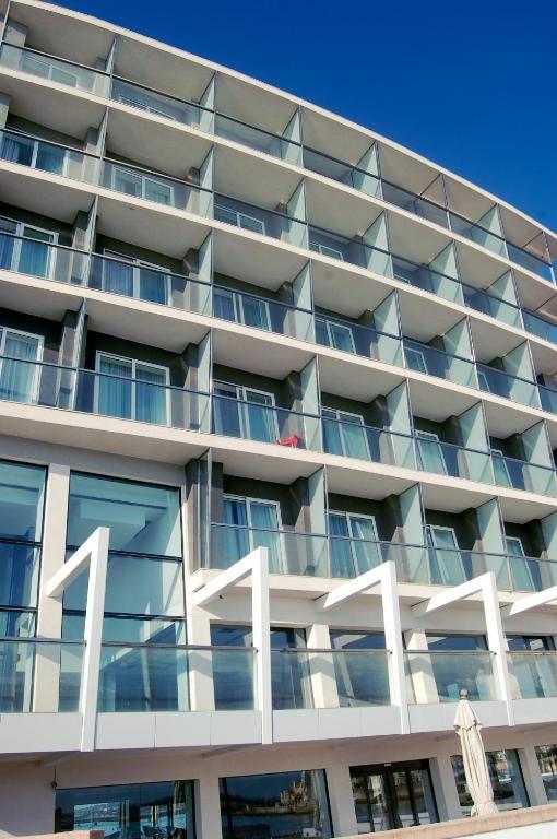 Water'S Edge Hotel Birżebbuġa Bagian luar foto