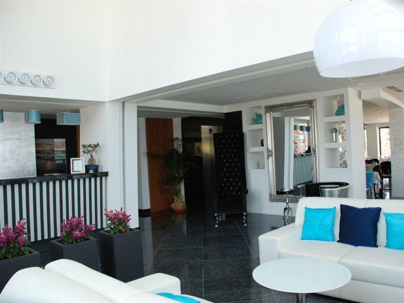 Water'S Edge Hotel Birżebbuġa Bagian luar foto